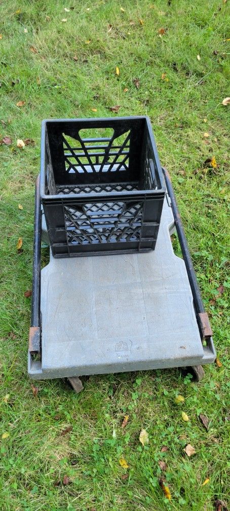 Rubbermaid Hand Cart