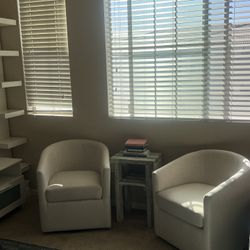 Modern Accent Chairs – Set of 2 (Excellent Condition)