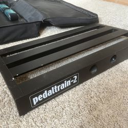 Voodoo Lab Pedal Power II+ power supply w/ Pedaltrain 2 Pedal Board 