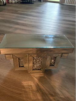 Diamond crystal wall shelf