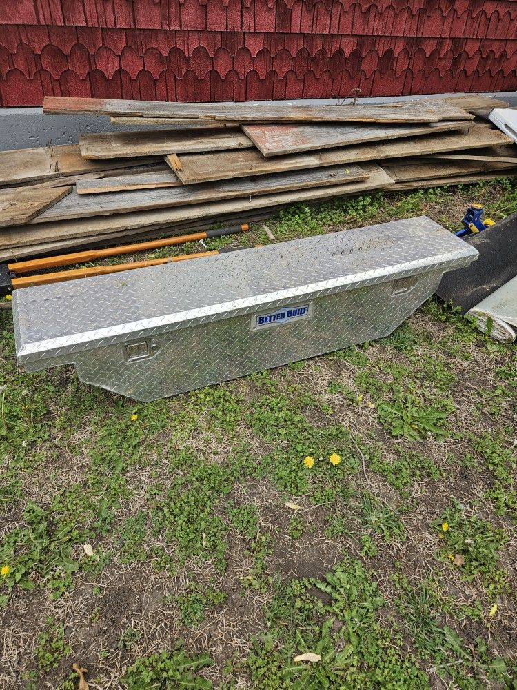 Mid Size Truck Toolbox
