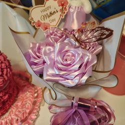 Mother's Day Bouquet Ribbon Roses