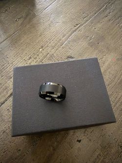 New mens Tungsten Carbide ring size 8