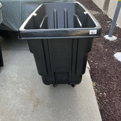 Rubbermaid tilt trash bin