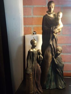 African figurines