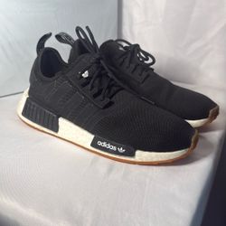 Adidas NMD R1 men’s Size 7.5