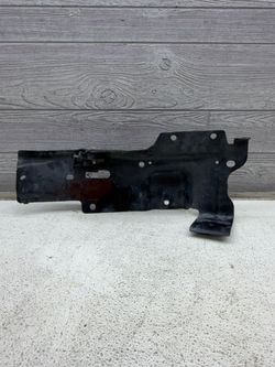 2019–2022 Chevy Silverado 1500 front driver side bumper impact bar bracket OEM