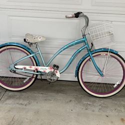 Beautiful Electra 3 Speed Beach Cruiser Bike - 26” Tires