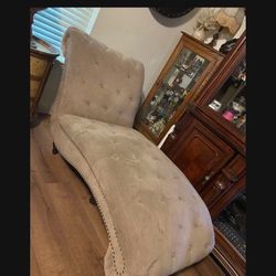 Pretty Chaise Sofa Chair