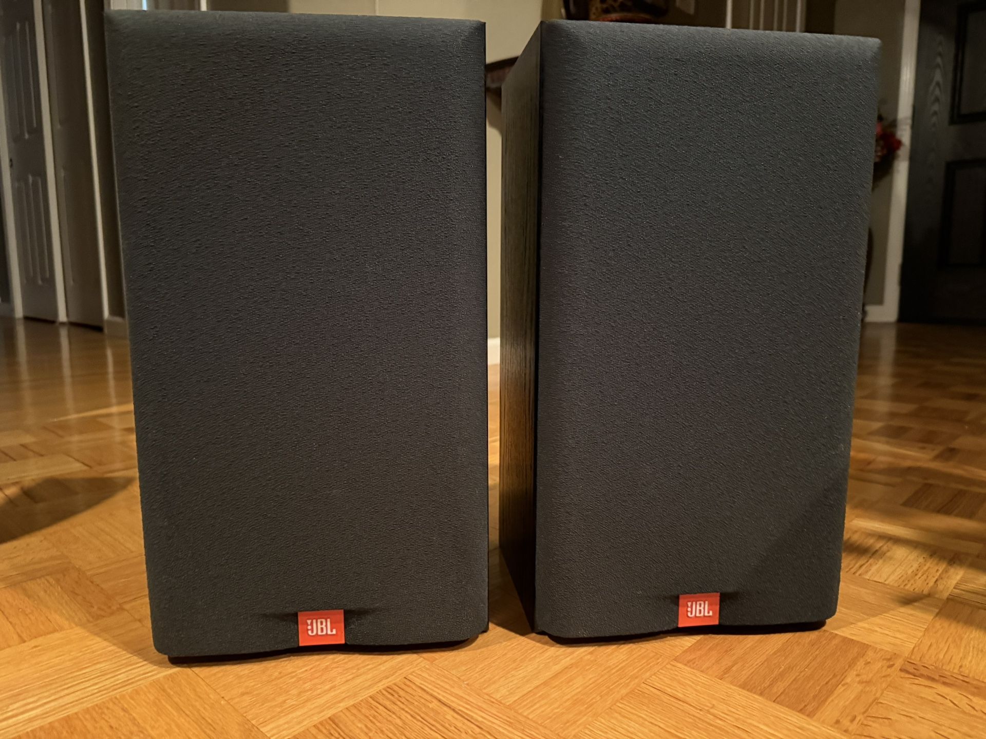 JBL ARC30 Speakers (Excellent Condition)