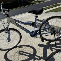 Like New - Women 26” Avalon Dual Suspension Hybrid Cruiser 7-speed Bike 