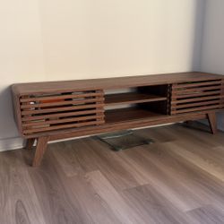TV STAND (LIKE NEW)