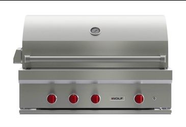🔥 Wolf 42” Outdoor Gas Grill – Like New 🔥  💲 MSRP: $8,345 🔥 Your Price: $5,999  Take your outdoor kitchen to the next level with this Wolf 42” Bui