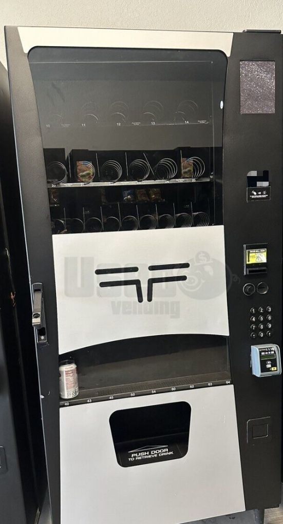 Drinks And Snacks Machine With Credit Card Reader