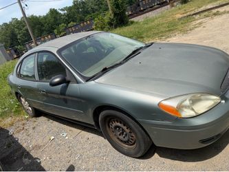 2005 Ford Taurus