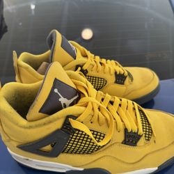 Jordan 4 Lightning 