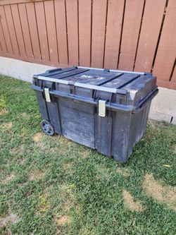 Dewalt Rolling Tool Chest