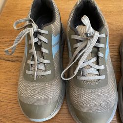 Men’s Running Shoes 