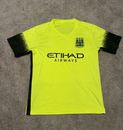 Nike Dri-Fit Manchester City 2015-2016 third soccer jersey in bright neon yellow with black gradient sleeves (Medium)