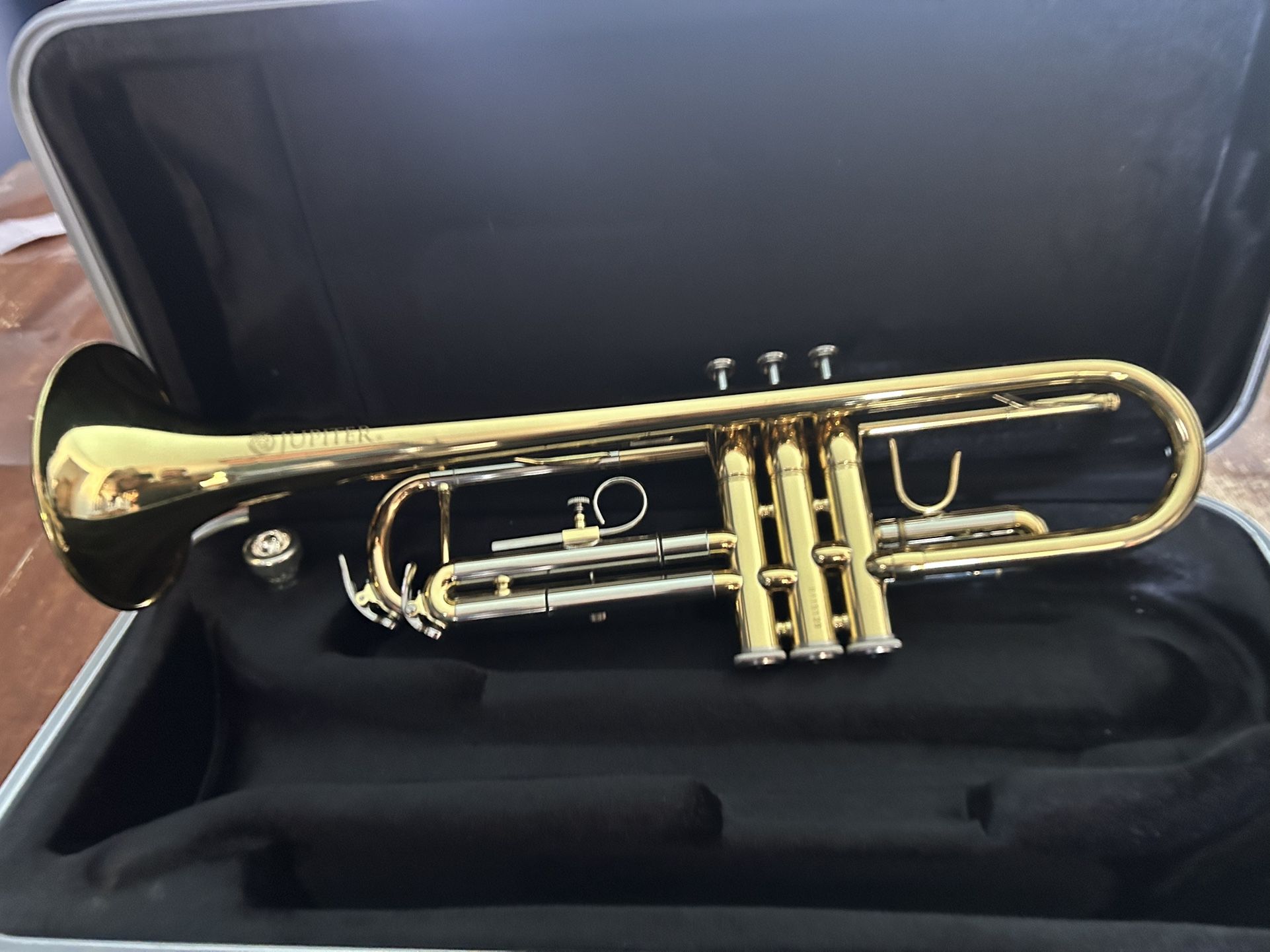 Trumpet Jupiter