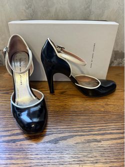 Marc Jacobs Italy Women’s 7 Black & White Buckle Strap Pumps Heels + Box