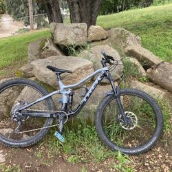 2020 Trek fuel Ex 5 Size Small Mountain Bike