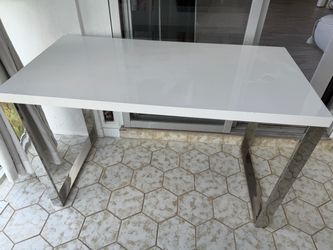 Chrome desk