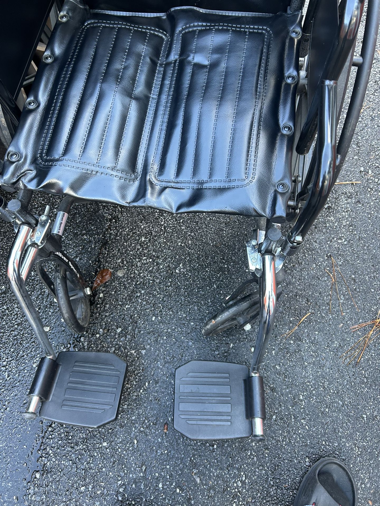 Wheelchair- Drive Medical Silver Sport 2 Wheelchair With 18” Seat Width + Footrests