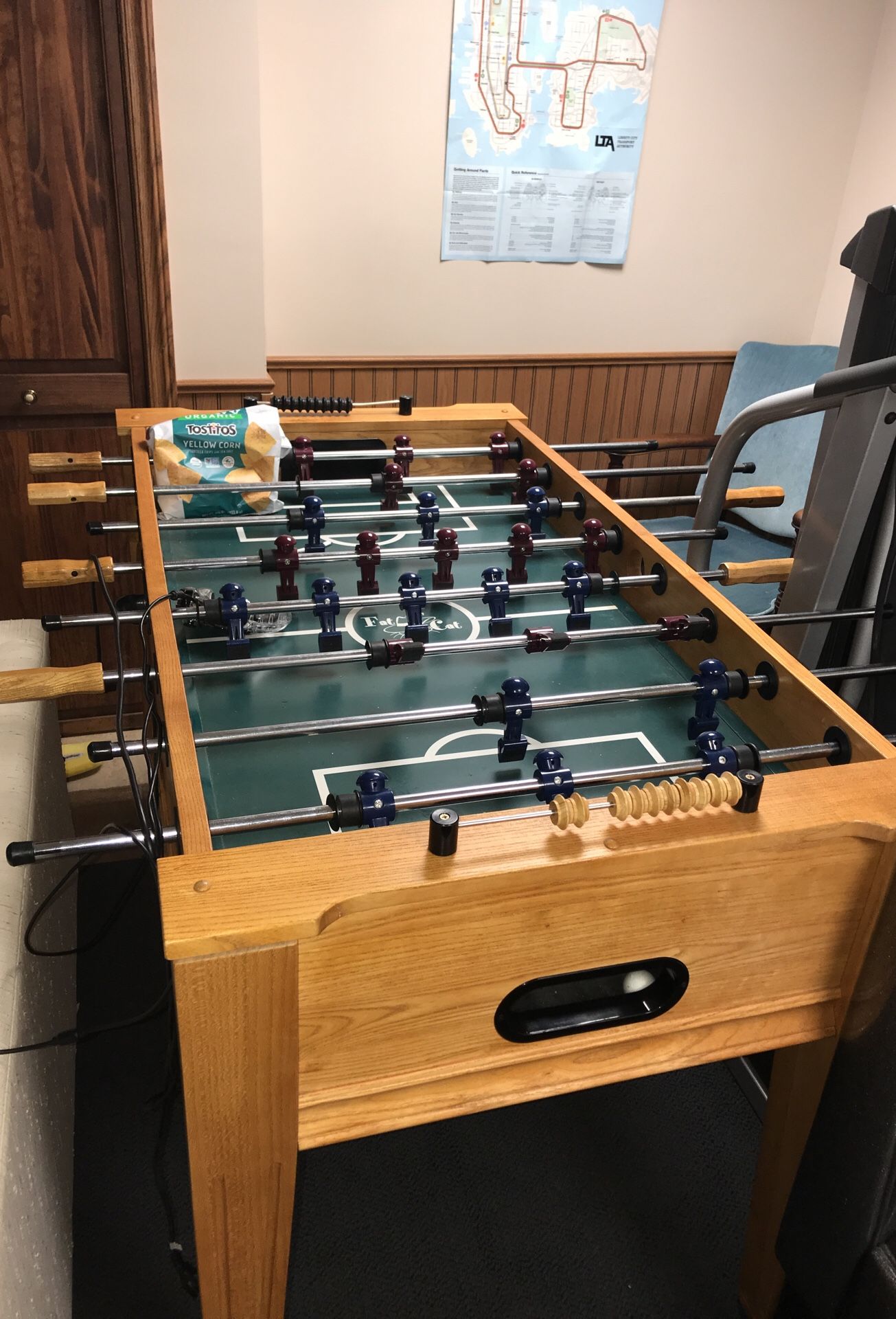 FOOSE BALL GAME TABLE