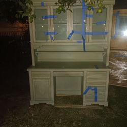 Hutch Cabinet/Desk