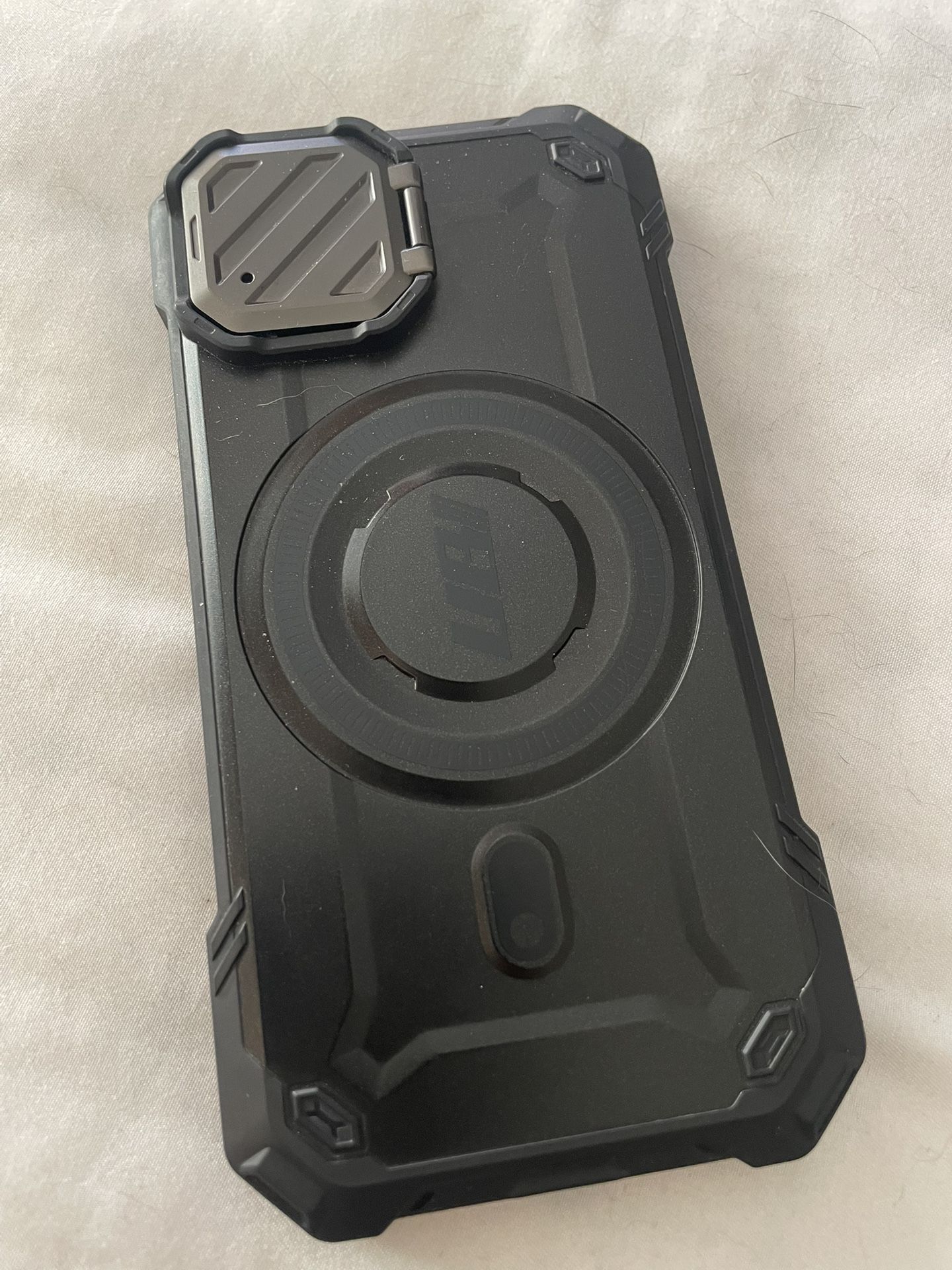 Supcase iPhone 15 