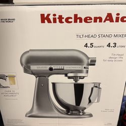 Brand new Sealed KitchenAid Artisan Series 5-Quart Tilt-Head Stand Mixer