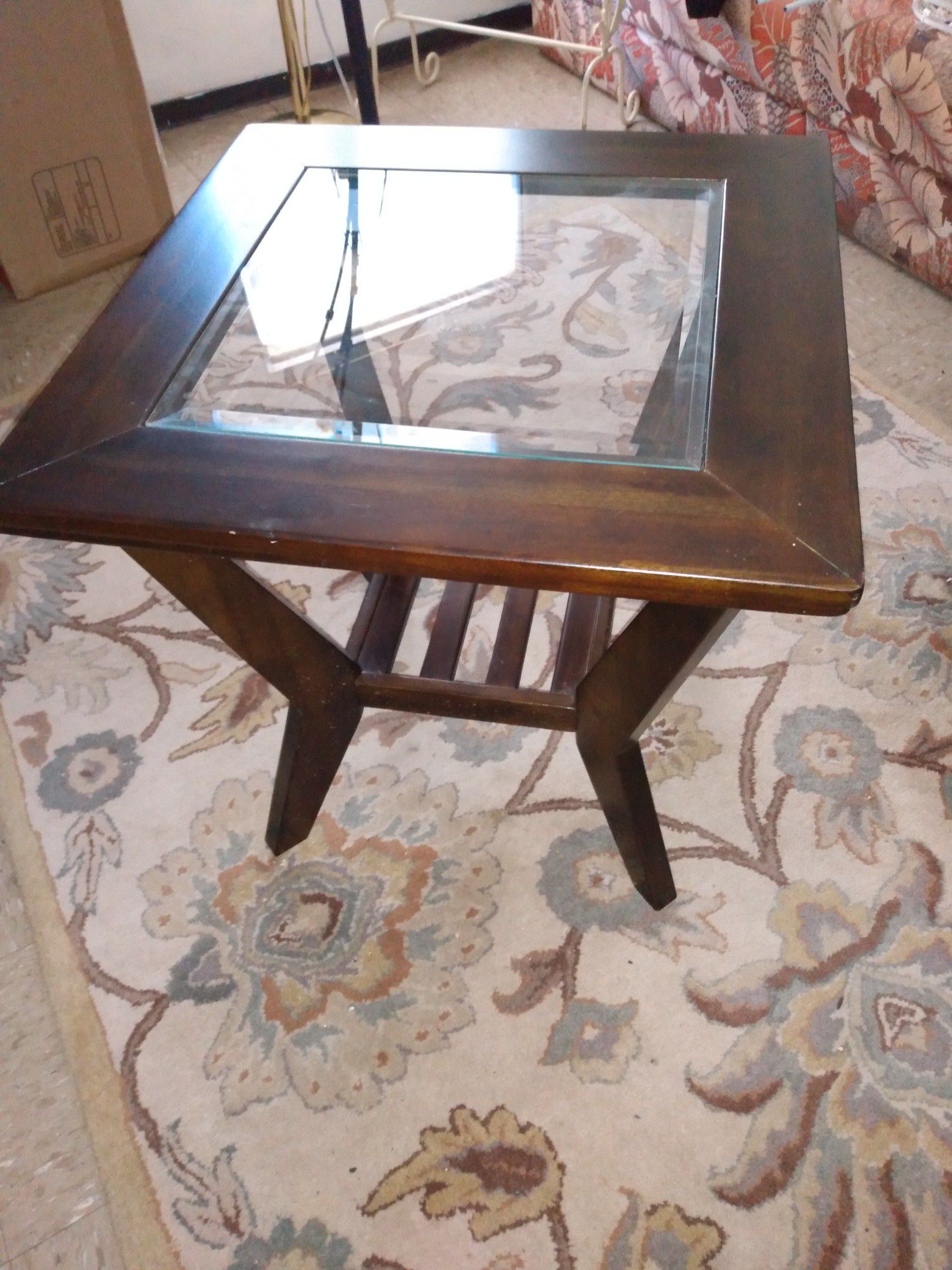 Wooden end table 24x24