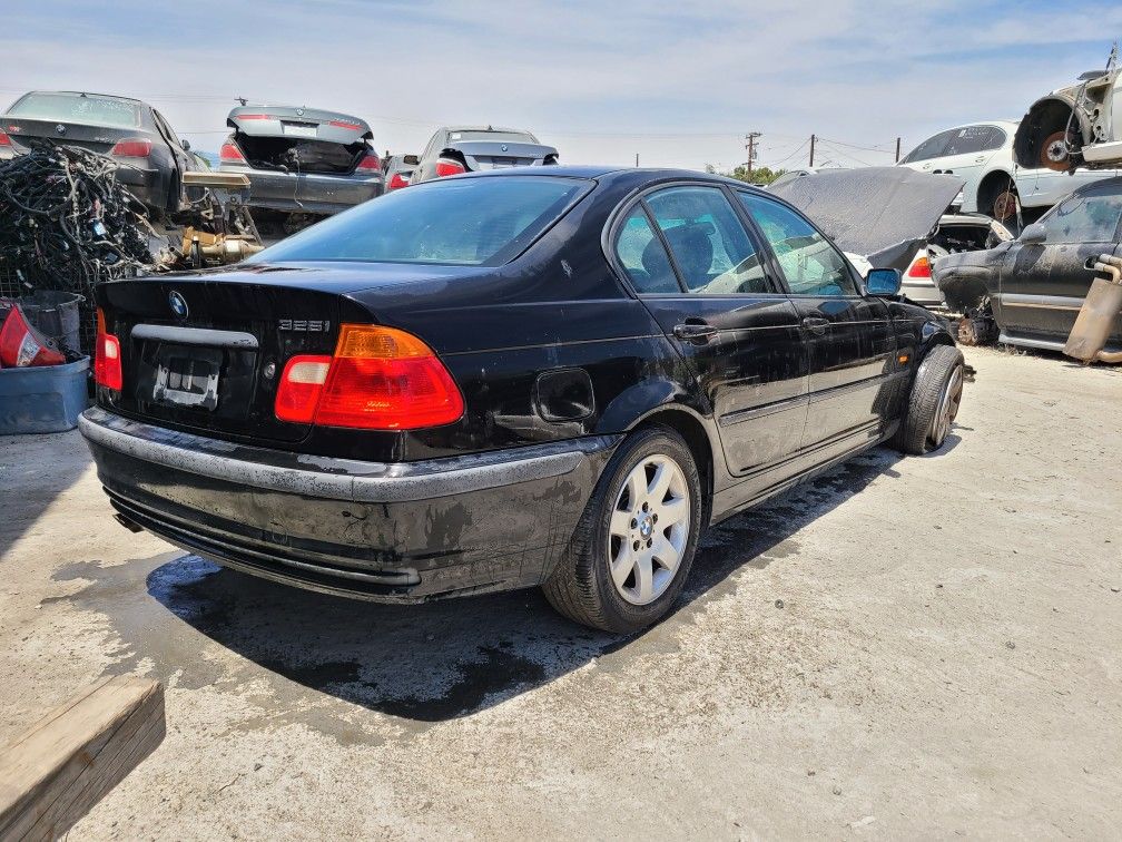 2001 BMW 325I PARTING OUT