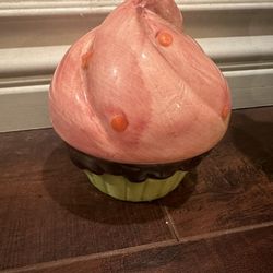 Cupcake Piggyback