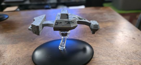 Eaglemoss Star Trek Borg Renegade Ship Issue #73 + Magazine