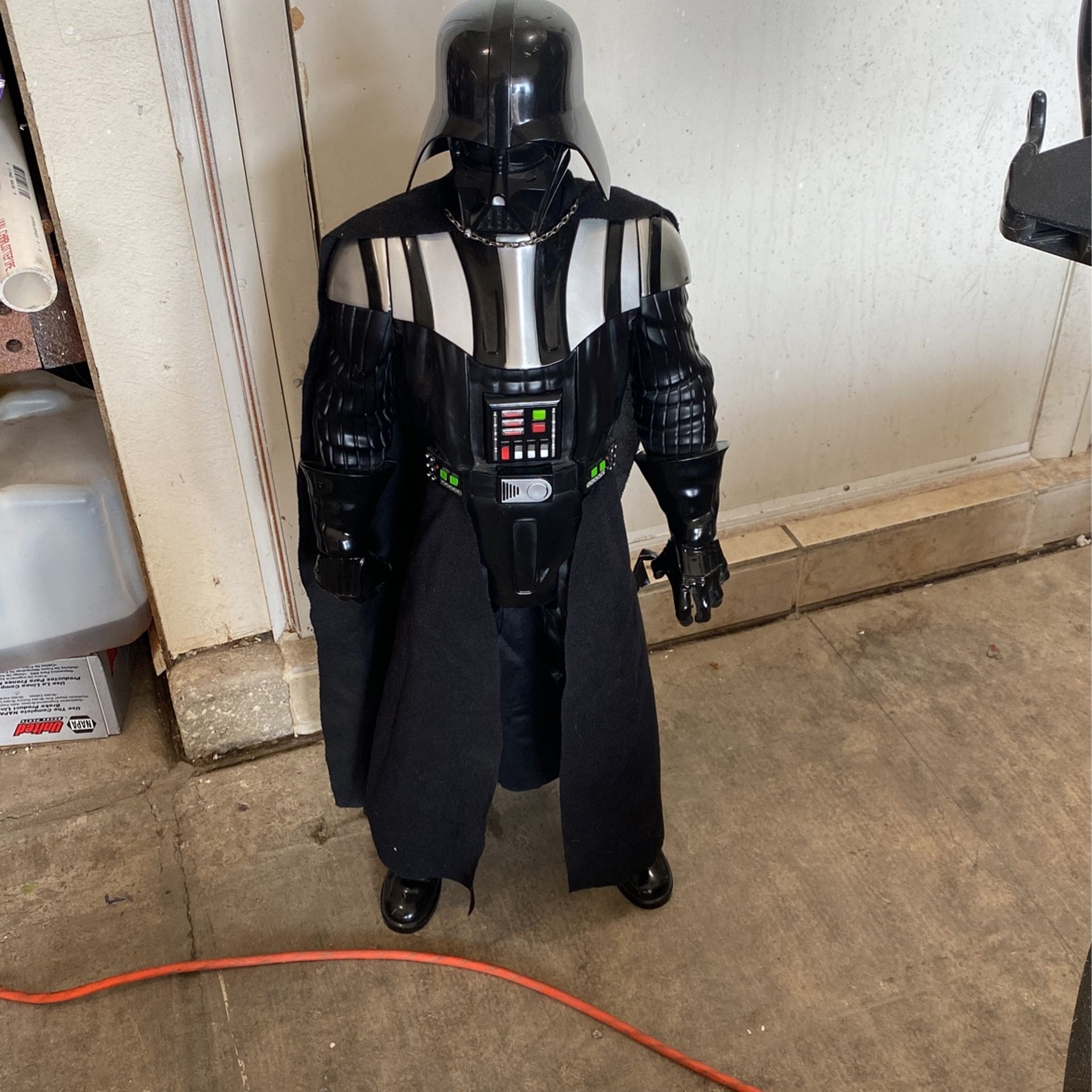 Darth Vater 31 Inch Tall