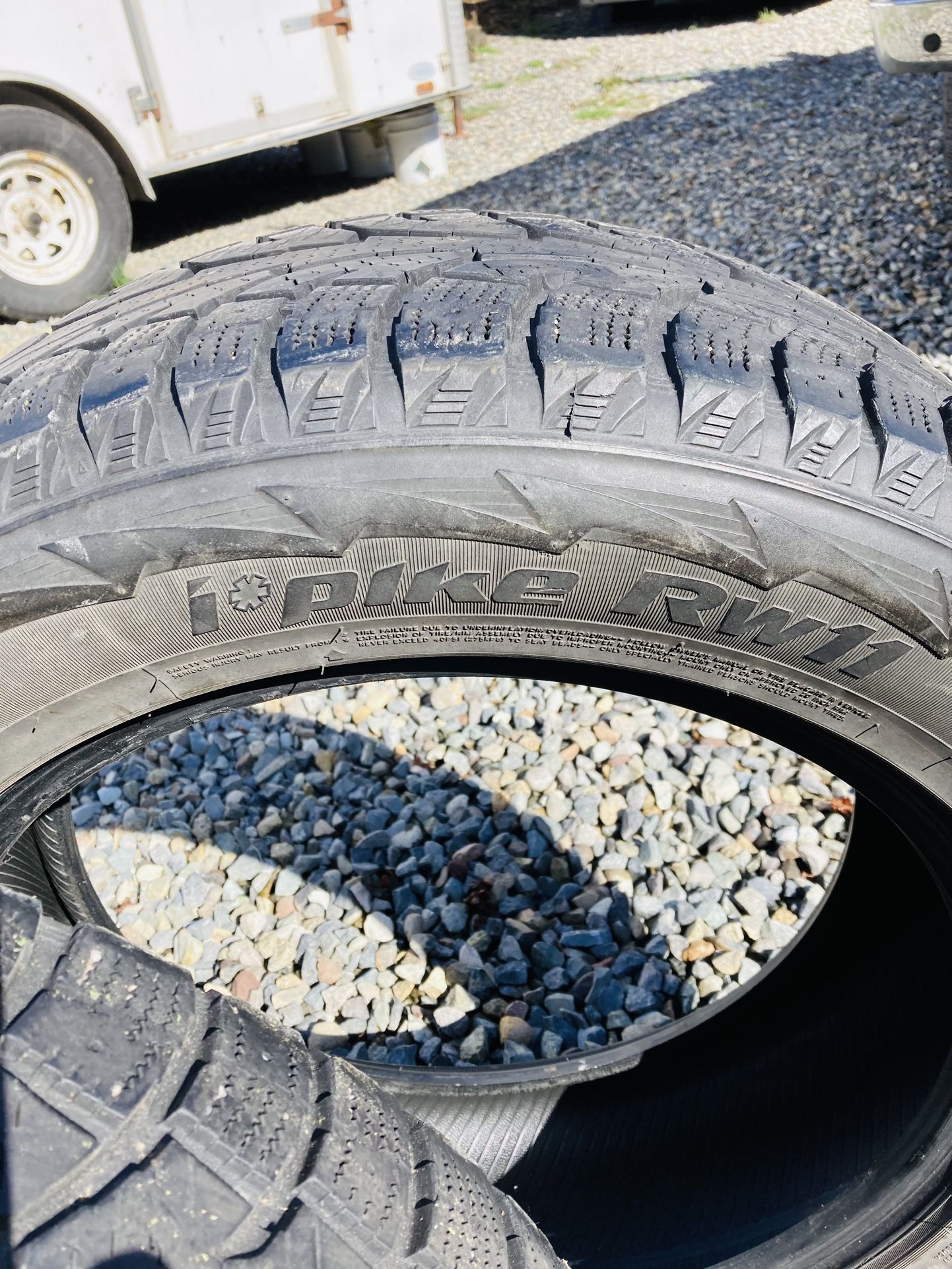 4 Used Tires Hankok 275/60/R20 Winter II Pike