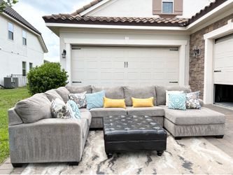 Comfy Gray Sectional  Sofa with Chaise