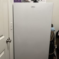 Upright Convertible Freezer