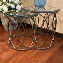 Metal Frame Nesting End Table With a Glass Top 