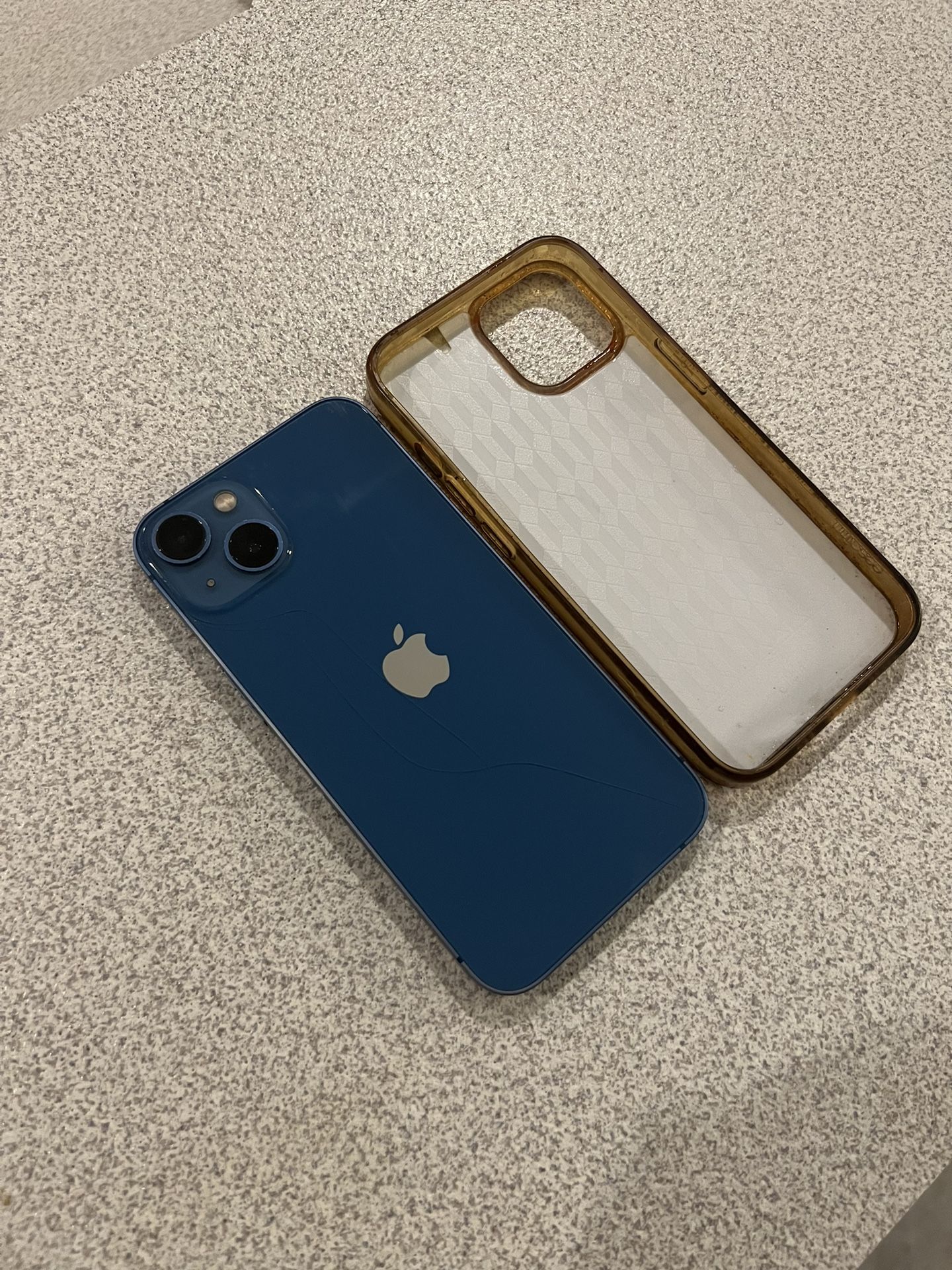 iPhone 13 - UNLOCKED - 128GB Memory!