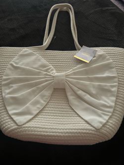 New white bow tote