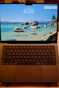 Apple MacBook Pro 14 in M4 Pro Space Black Mint