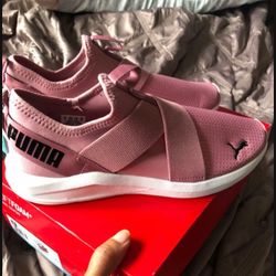 Puma tennis Shoes 8/9.5/Tennis Pumas Nuevos 8/9.5