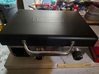Dyna-Glo Portable Tabletop Gas Grill