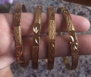 Gold plated set of 4 bangles bracelet size 2.8