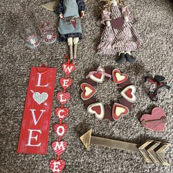 VALENTINES / WOOD  ITEMS  $10 