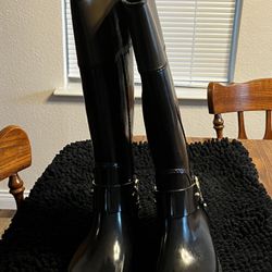 MK Black/Brown Tall  Rainboots  Size 8