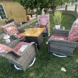 Patio Furniture Set Outdoor Brand New Swivel Chairs 